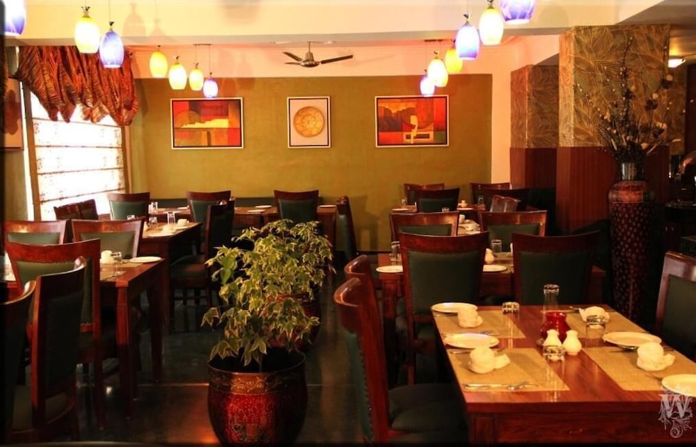 Фото Batra Hotel