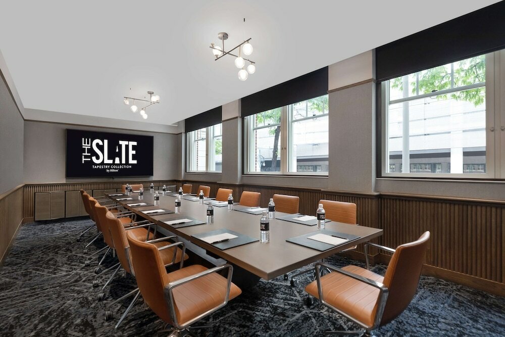 Фото The Slate Denver, Tapestry Collection by Hilton
