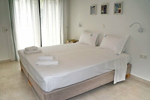 Гостиница Ouzo Stone Villa 1