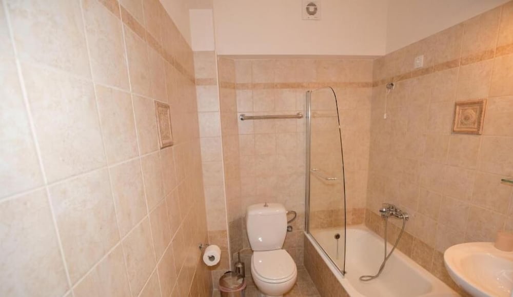 Фото Arkefthos Mountain Hotel