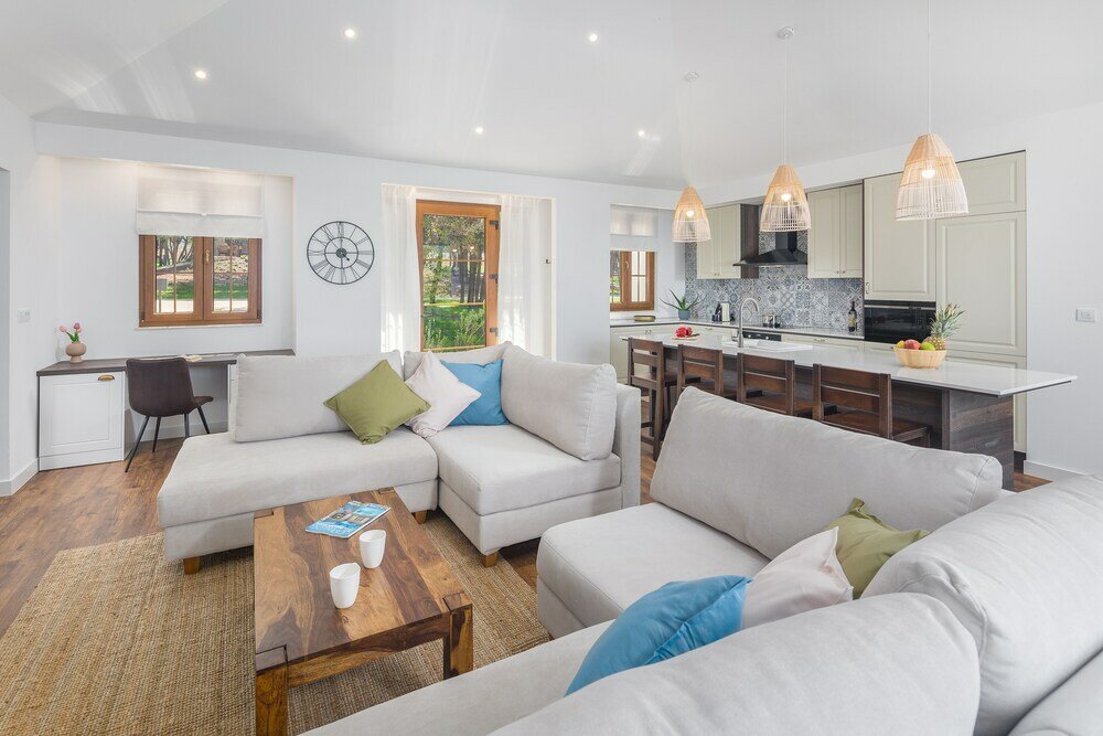 Фото Luxury Beach Villas Porto Bus