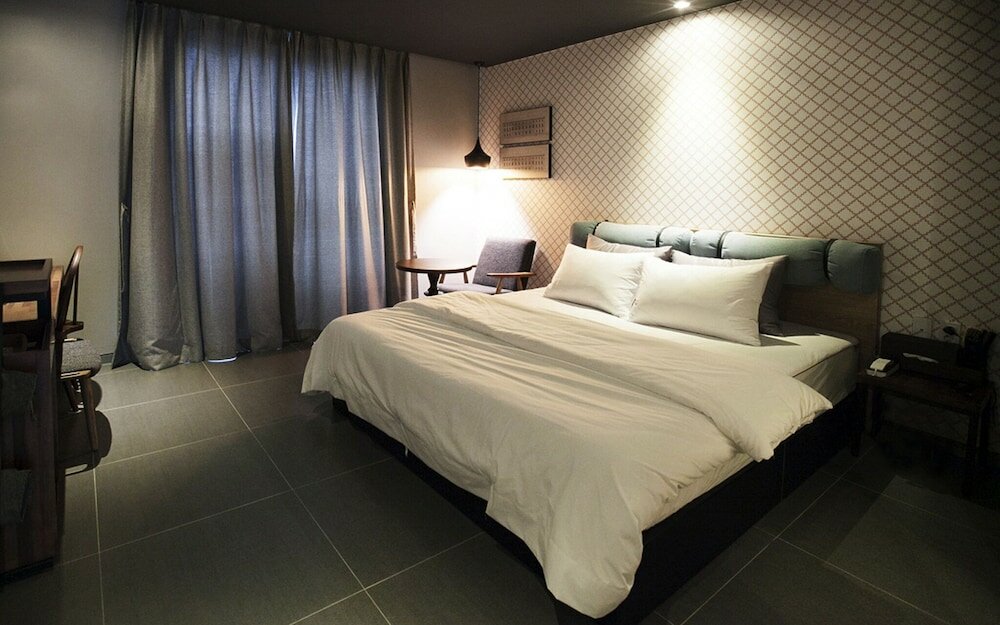 Фото Brown Dot Gimhae Eobang