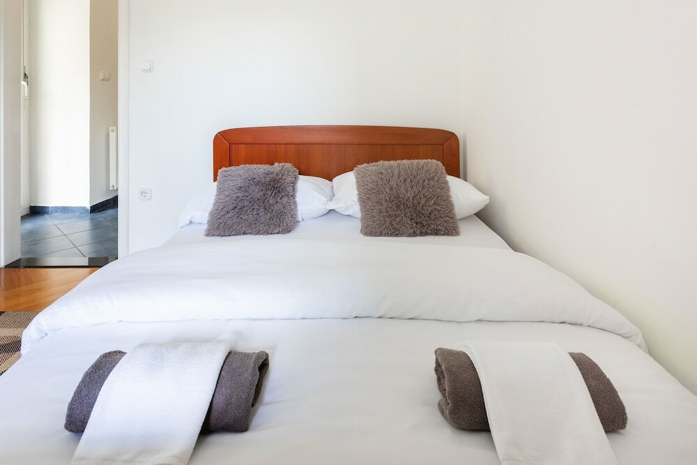 Фото Bright and Spacious 2bdr Apartment in Heart of Zagreb