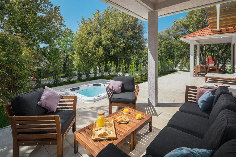 Фото Luxury Beach Villas Porto Bus