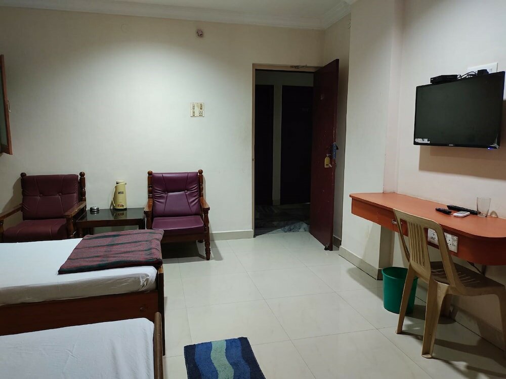 Фото Hotel Geetha International