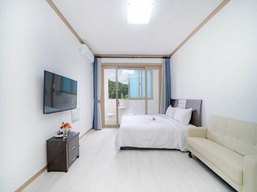 Гостиница Samcheo Happy House Pension