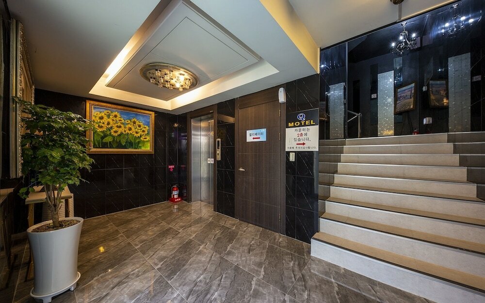 Фото Daejeon Yongjeon Q