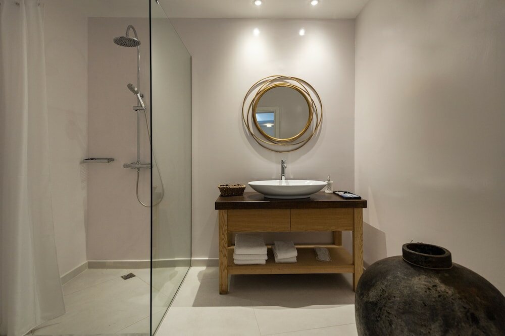 Фото La Maltese Villas Santorini