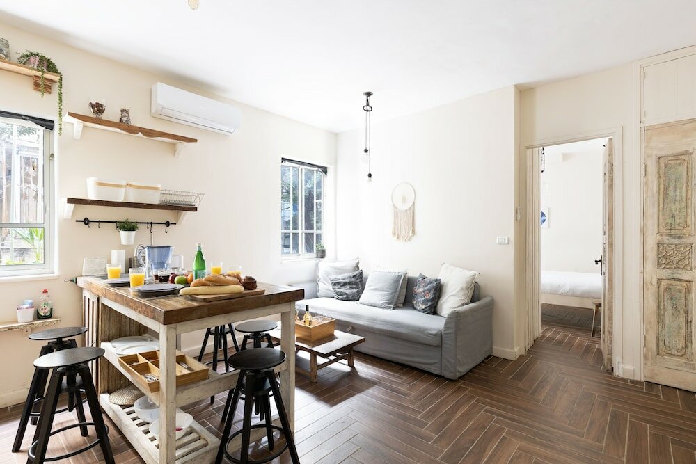 Фото Gorgeous Bauhaus Interior Near the Beach