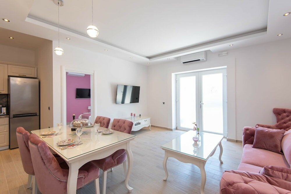 Фото Luxury Apartment Domenica