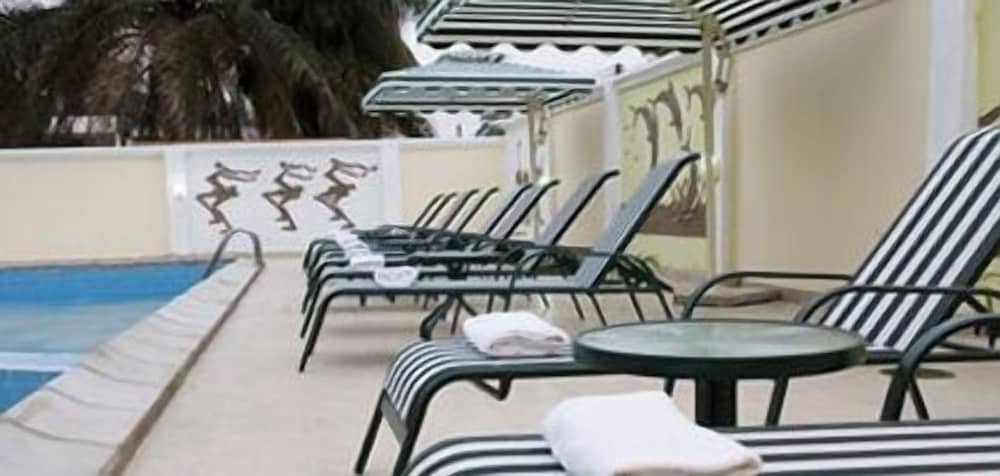 Фото Crystal Palm Hotel