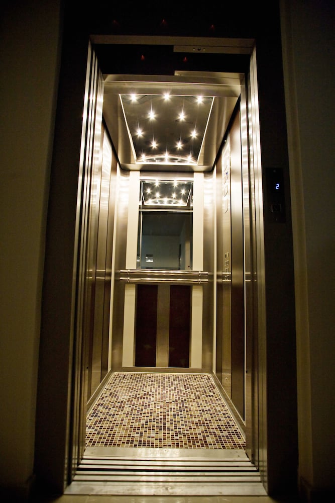 Фото Rg Status Hotel