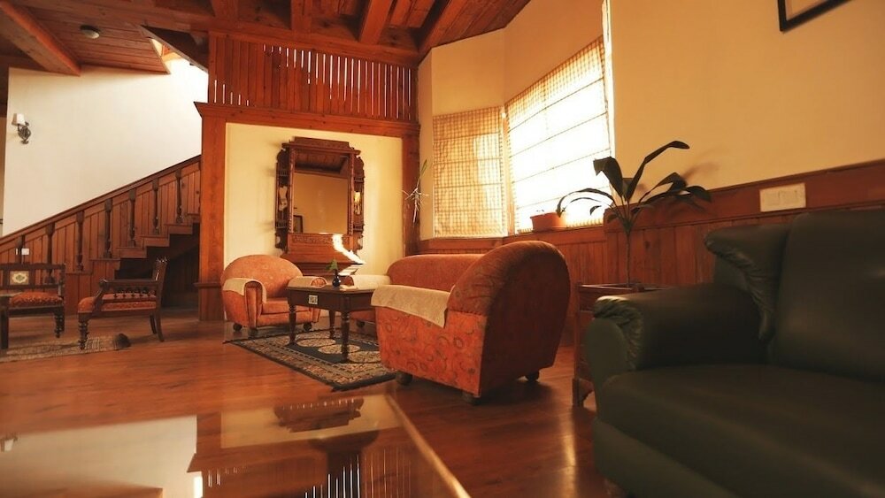 Фото WelcomHeritage Windsor Lodge