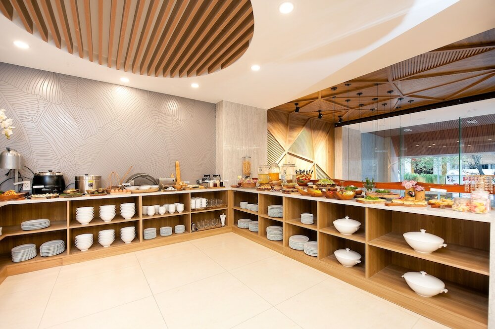 Фото Adora Hotel