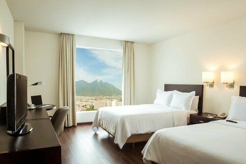 Гостиница Fiesta Inn Monterrey Tecnológico в Монтеррее