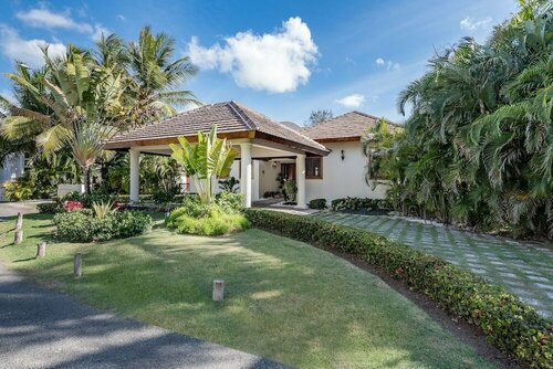 Гостиница Beautiful Villa with Pool Gym and Maid