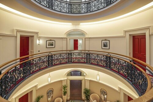 Гостиница Virgin Hotels Edinburgh в Эдинбурге