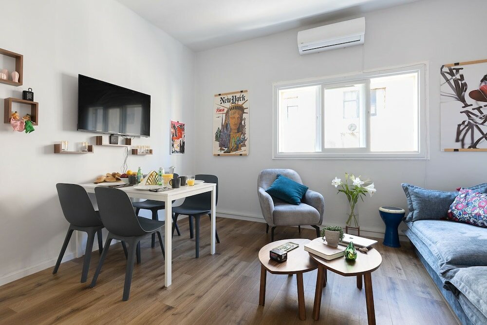 Фото Artistic Downtown Vibe Apt in Florentin