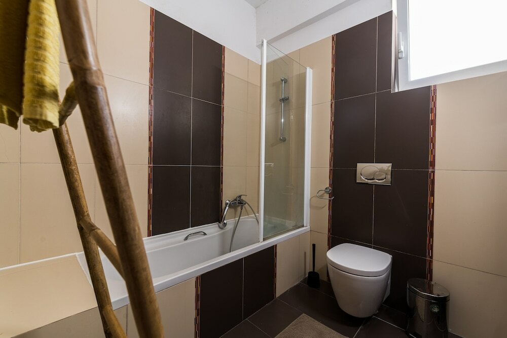 Фото Alexander Apartments Airport