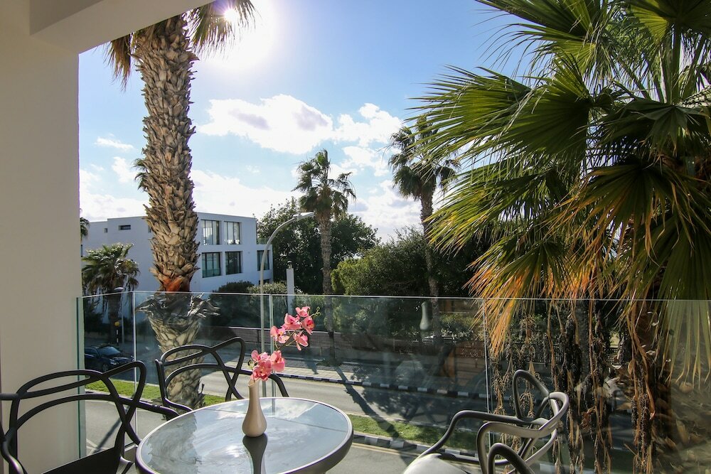 Фото Phaedrus Living Seaside Constantinos 113