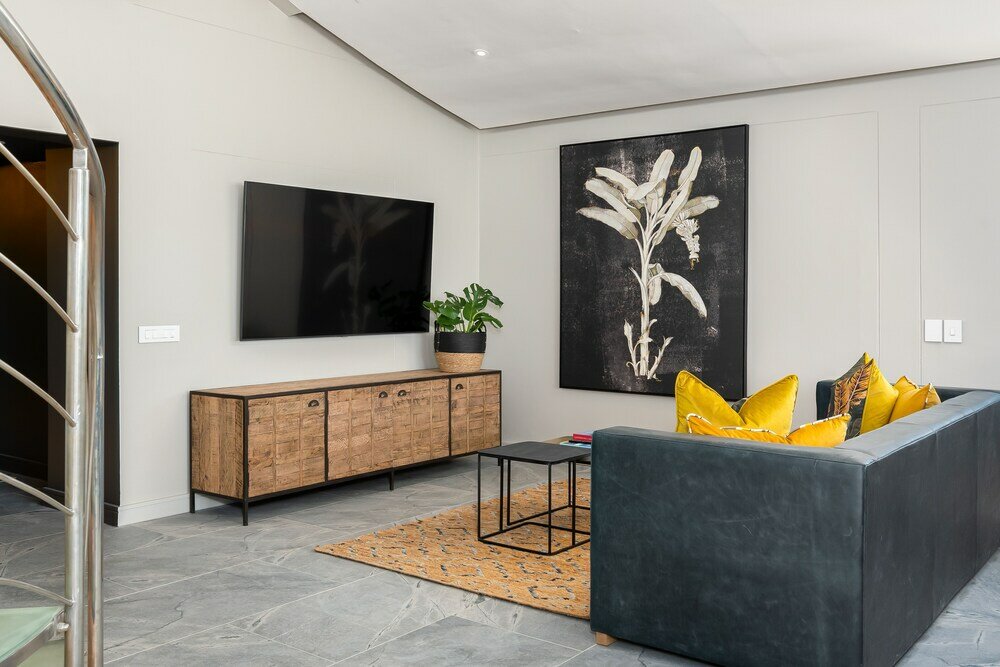 Фото Point Break Luxury Apartments