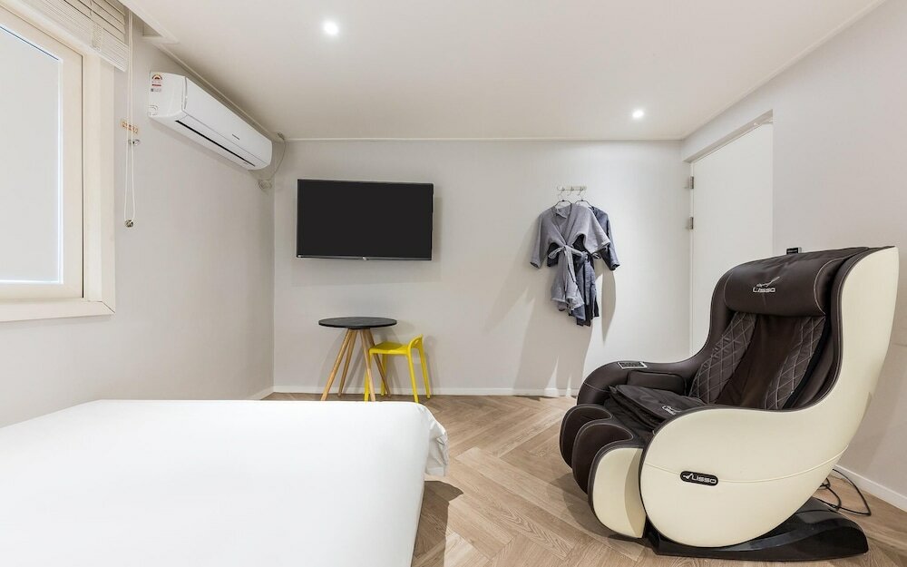 Фото Daejeon Yongjeon Hotel Ben