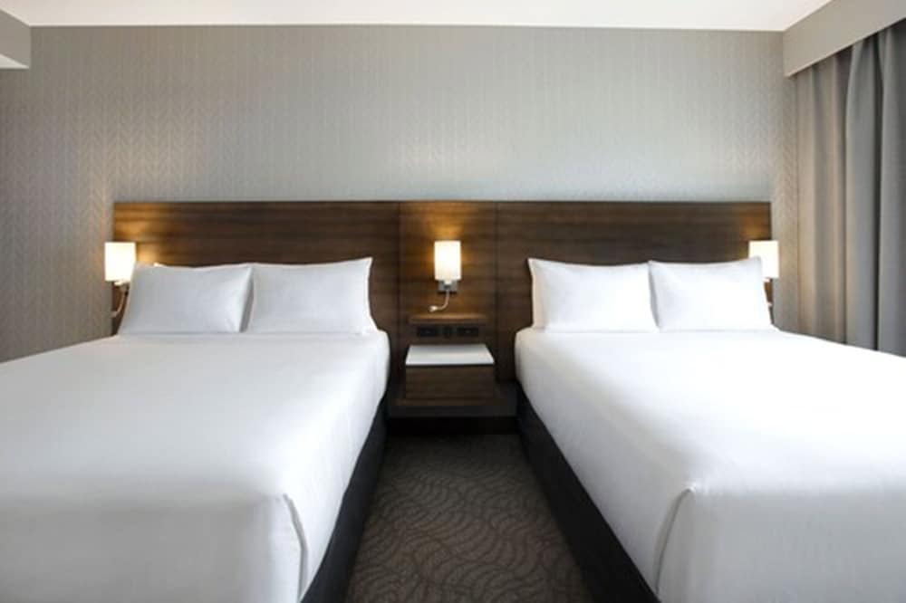 Фото Great Blue Heron Hotel