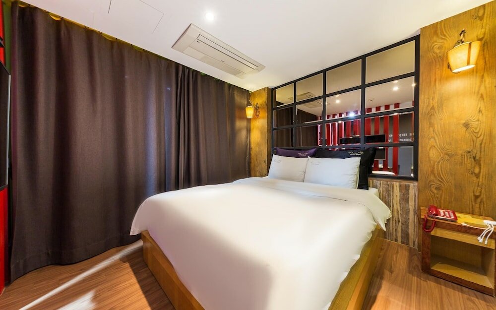 Фото Daejeon Munchang Hotel Some