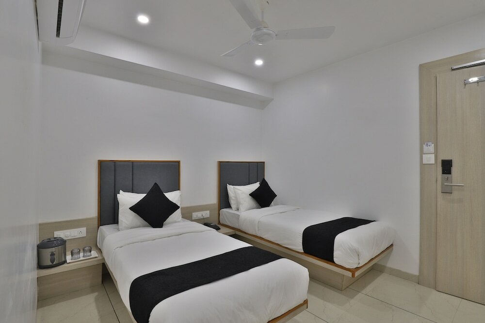 Фото Hotel Urban