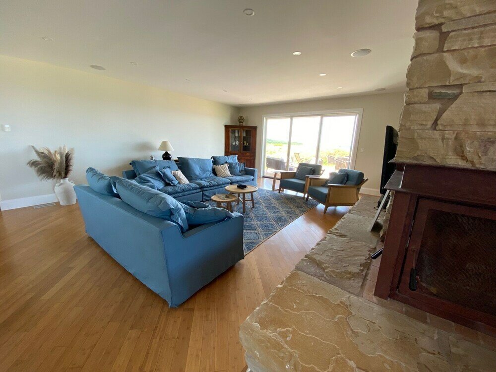 Фото 45 Steps - The Culinary Beachside Inn