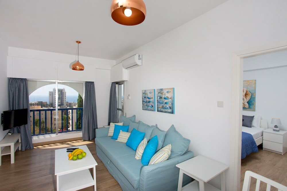 Фото White Arches Sea View Apartment