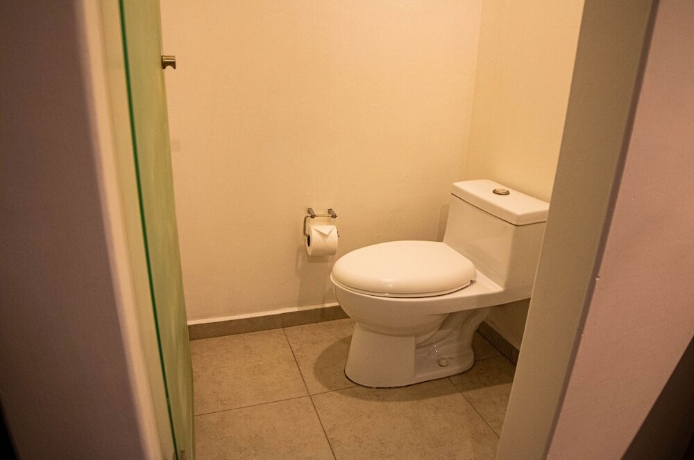 Фото Tiny Apartment with Rooftop pool y Gym