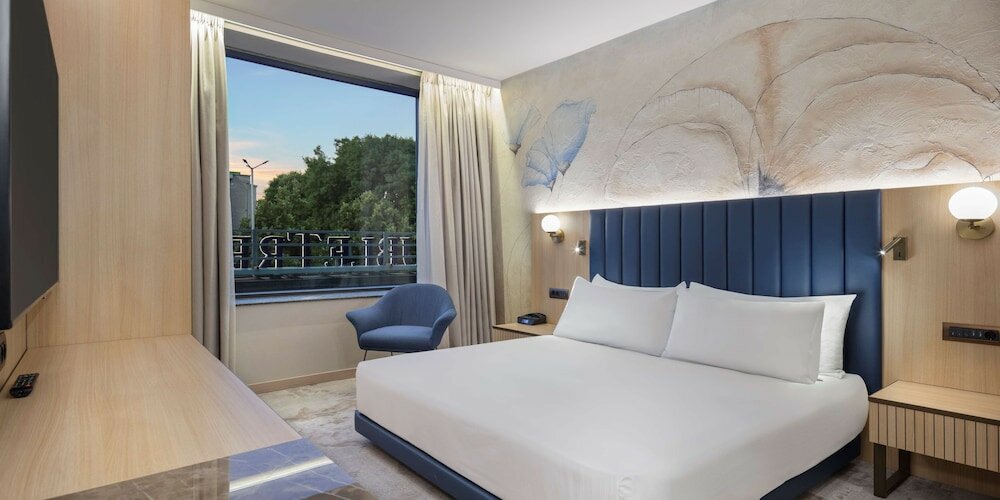 Фото DoubleTree by Hilton Plovdiv Center