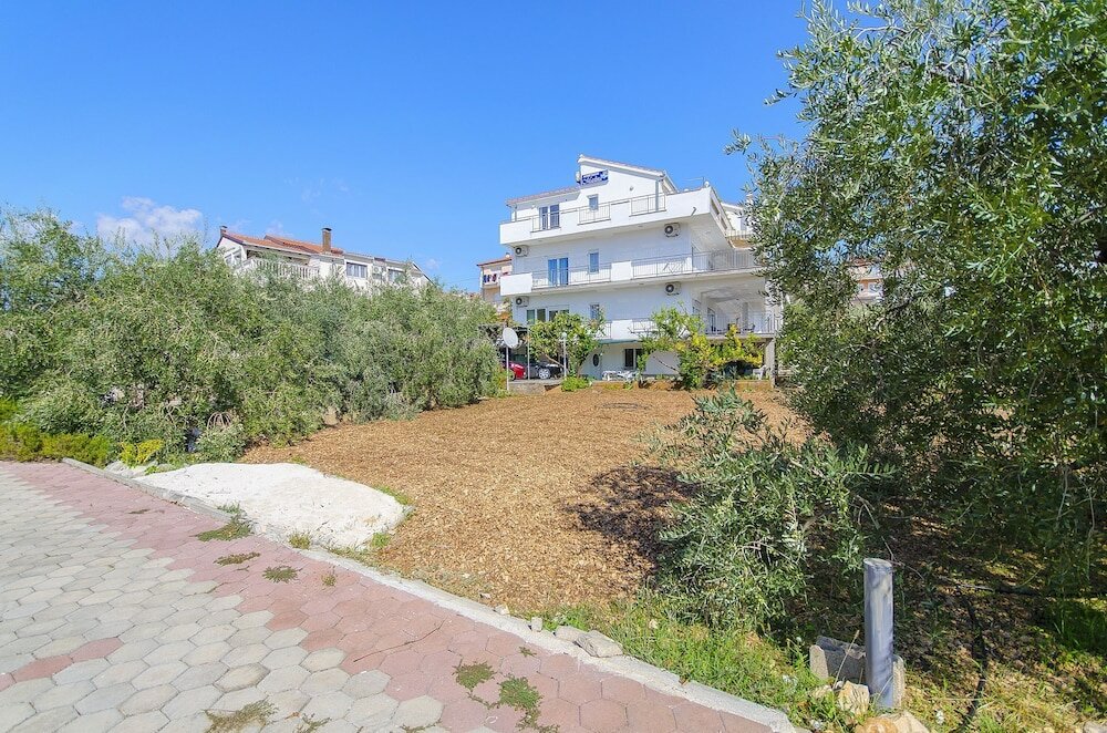 Фото Ljuba - Nice Garden - A2 Plavi