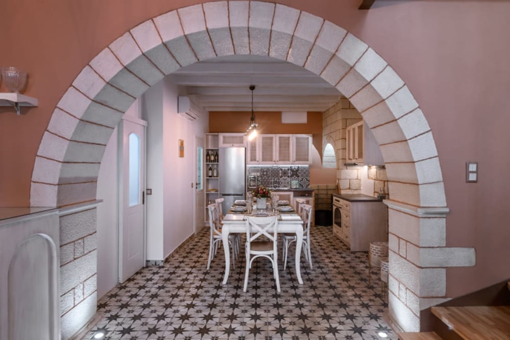 Фото Estia Luxury Living