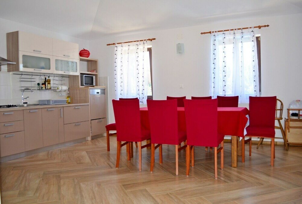 Фото Mary - With Pool - H