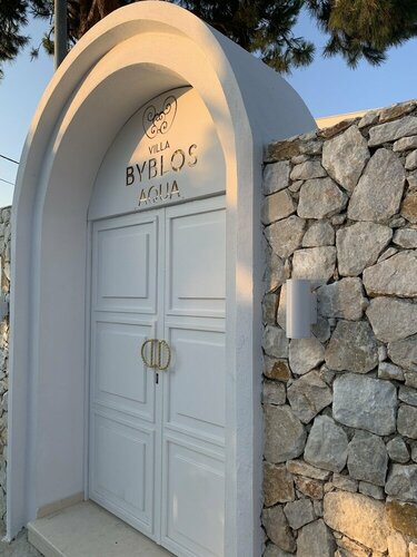 Гостиница Byblos Aqua, The Amazing Sea Front Villa