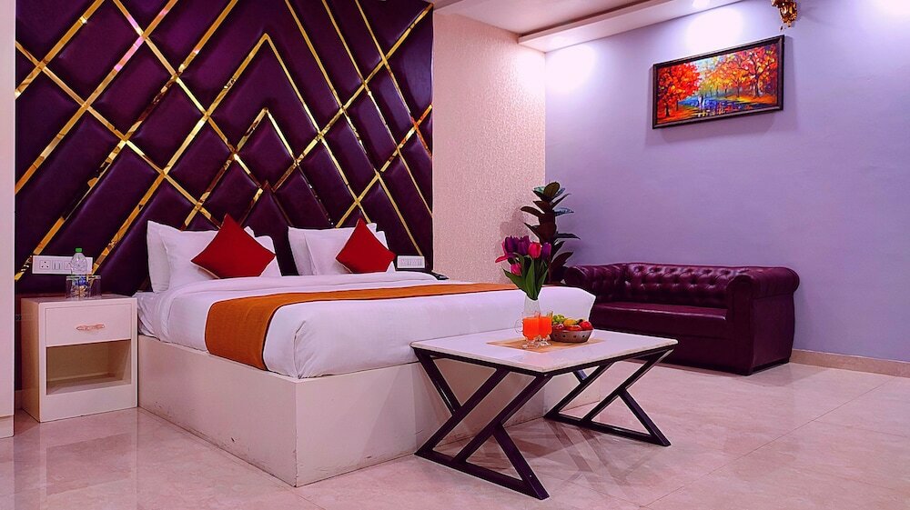 Фото Hotel Aradhna Inn by ShriGo Hotels