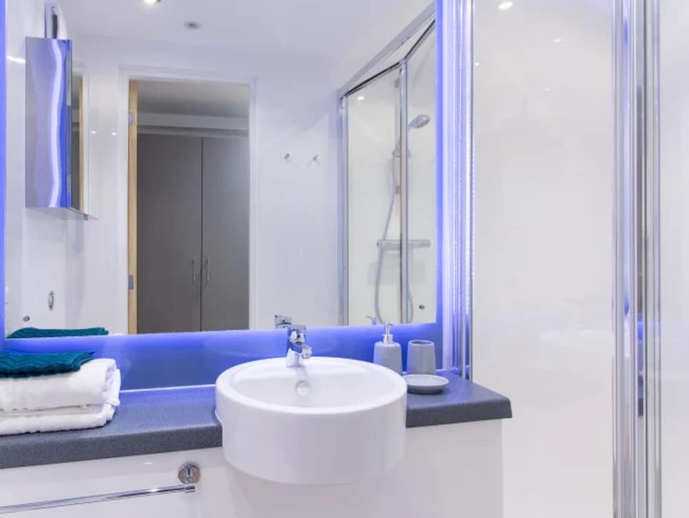 Фото Trendy Studios for Students Only - Bath