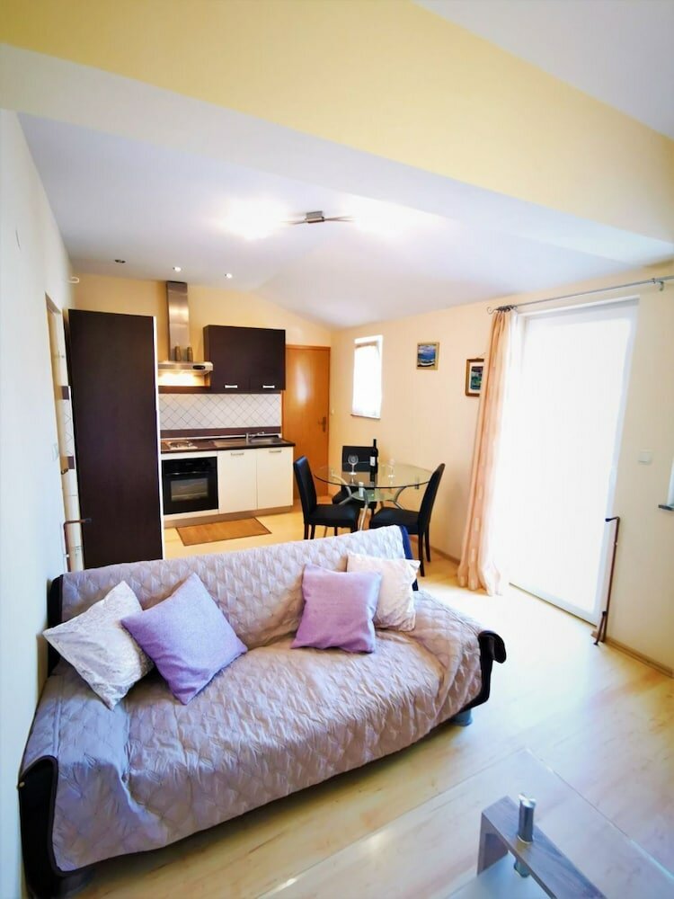 Фото Tiho - 300 m From sea - A1