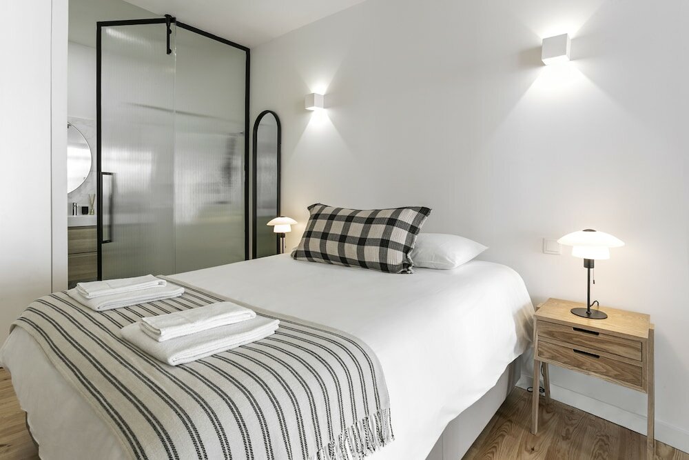 Фото Olivier Premium Apartments - Downtown