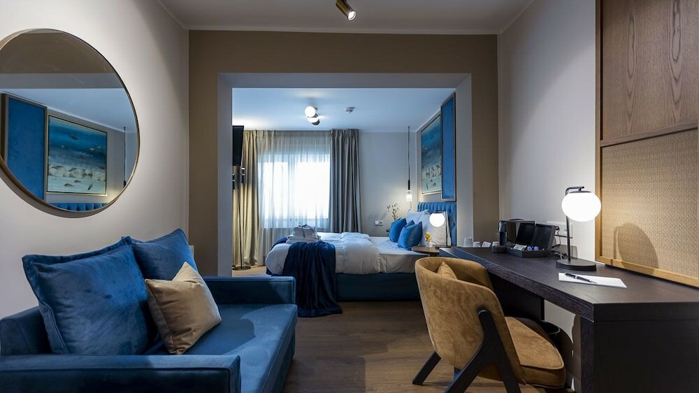 Фото Delphi Hotel & Restaurant