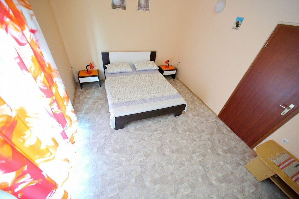 Фото Julijana - Economy Apartment - A1