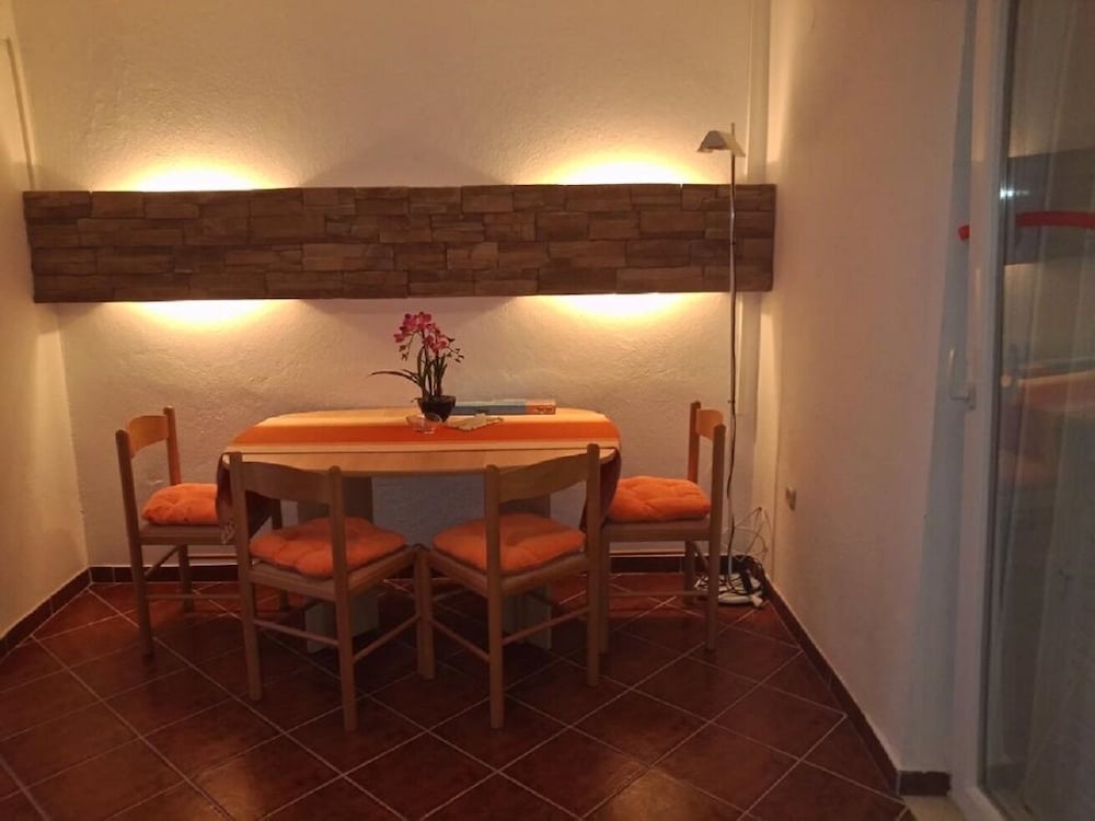 Фото Vida With Garden - A1 - Naranča