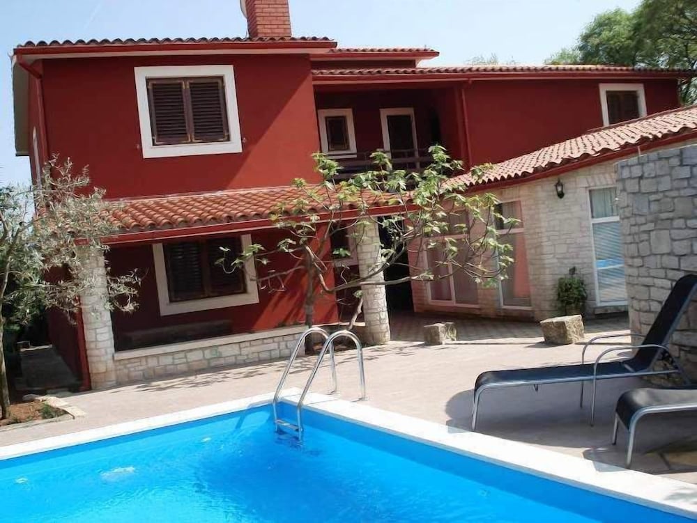 Фото Mimi - With Swimming Pool - A2 Ulika