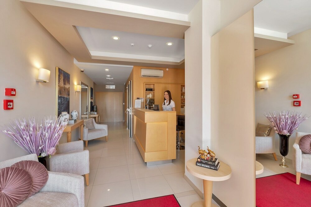 Фото отеля 2