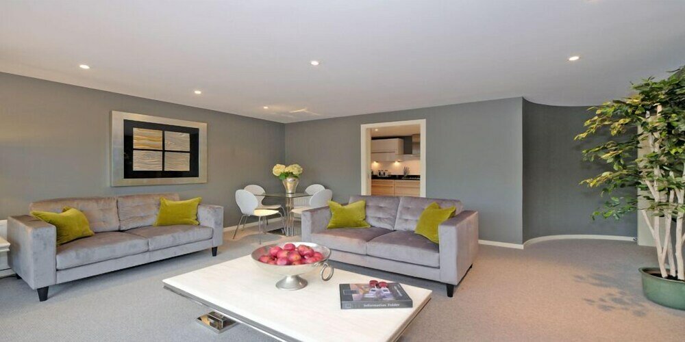 Фото Executive three Bedroom Apartment in Aberdeens West End