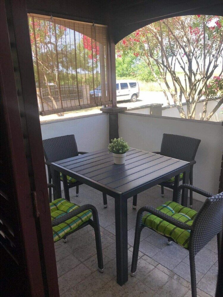 Фото Apartment Roza near Sandy Beach