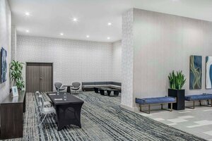 Гостиница Embassy Suites by Hilton Atlanta Midtown