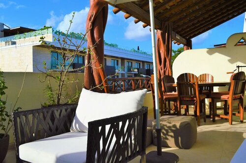 Гостиница La Olas by Riviera Rentals в Плая-дель-Кармен